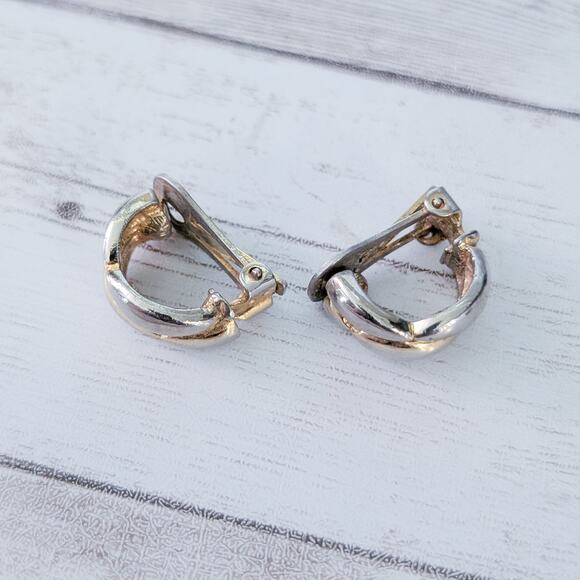 Vintage NJY Clip On Earrings Multi Tone Half Hoop 0.75" - Picture 7 of 12